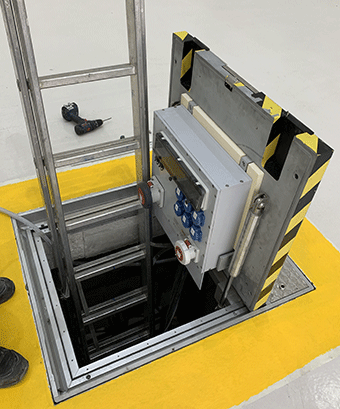 Hatch pit with quick & easy service entry